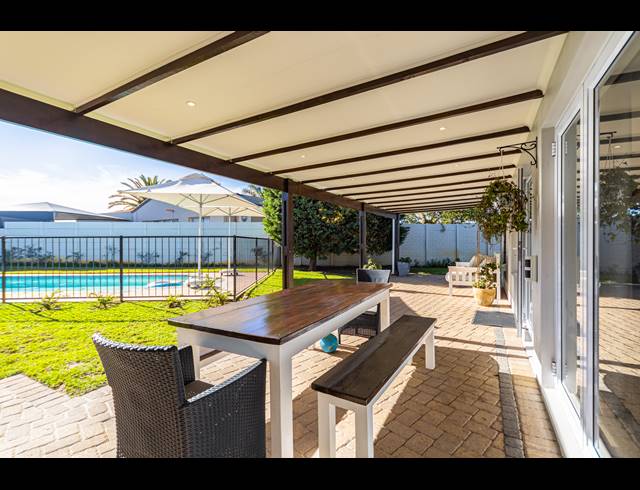 4 BEDROOM HOUSE FOR SALE IN FLAMINGO VLEI
